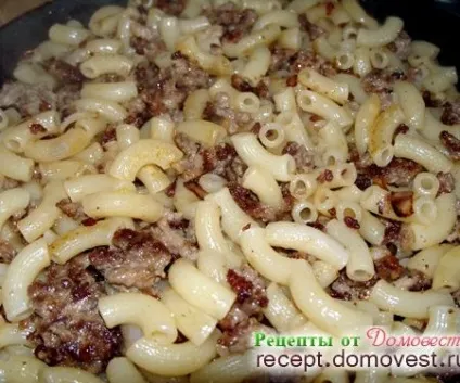 Макарони з тушонкою рецепт на сковороді