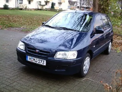 Міцубісі Спейс стар 2002 року, 1
