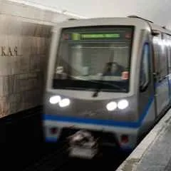 Москва, новини, на станції московського метро - Боровицкая - знайдений безхазяйний предмет (12.01.2016) Москва, новини, на станції московського метро - Боровицкая - знайдений безхазяйний предмет