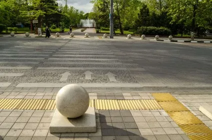 Новоросійськ - набережна, пам'ятки (Паркова магістраль пішохідна) Новоросійськ - набережна, пам'ятки