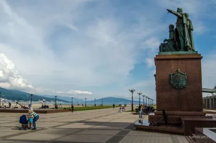 Новоросійськ - набережна, пам'ятки (набережна) Новоросійськ - набережна, пам'ятки