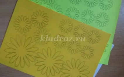 Об'ємна листівка аплікація для мами своїми руками до 8 березня