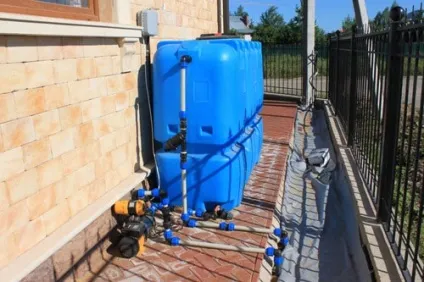 Устаткування поливу газону своїми руками комплектуючі та принципи установки (полив газону обладнання своїми руками авто автоматичний як зробити автополив) Устаткування поливу газону своїми руками комплектуючі та принципи установки