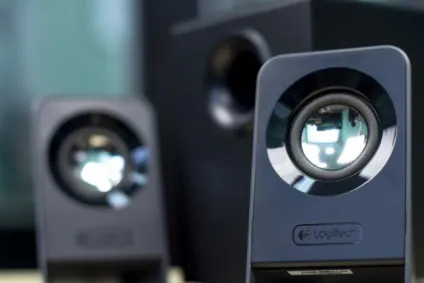 Огляд logitech multimedia speakers z213 якісний звук за доступні гроші