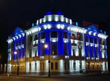 Освітлення фасадів будівель - проекти, види архітектурної та світлодіодного підсвічування, світильники (фасадів) Освітлення фасадів будівель - проекти, види архітектурної та світлодіодного підсвічування, світильники