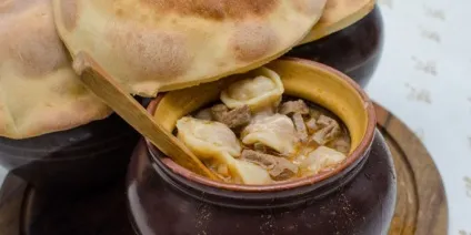 Пельмені в горщиках - смачні рецепти приготування пельменів в соусі або бульйоні в духовці (горщиках) Пельмені в горщиках - смачні рецепти приготування пельменів в соусі або бульйоні в духовці