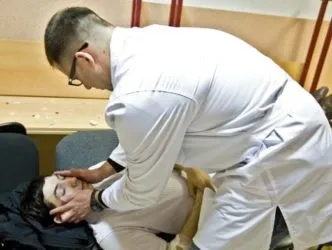 Перша допомога при пораненні голови (перша) Перша допомога при пораненні голови