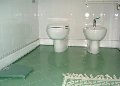 Плінтус для ванної на підлогу