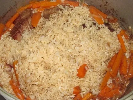 Плов з бурого рису