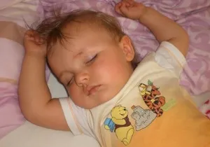 Чому потіє дитина грудного віку (дитина) Чому потіє дитина грудного віку