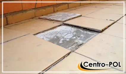 Чому відходить плитка від статі і чим приклеїти відвалилася плитку (чому відходить плитка пол приклеїти відвалюється заміна відійшла робити тріснула поміняти закрити скол кахельна відклеїлась скрипить бухтить порожнечі) Чому відходить плитка від статі і чим приклеїти відвалилася плитку