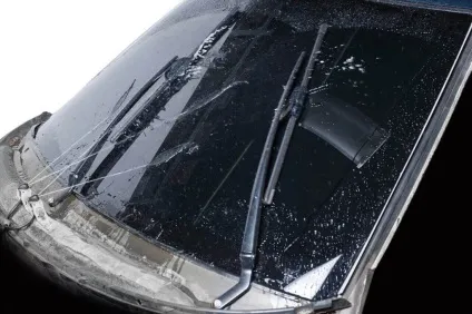 Чому скриплять щітки склоочисника автомобіля