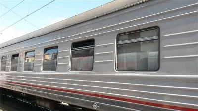 У яких купе не відкриваються вікна в плацкартному вагоні схема аварійних запасних виходів з номерами (плацкартному) У яких купе не відкриваються вікна в плацкартному вагоні схема аварійних запасних виходів з номерами