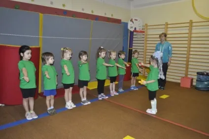 Рухливі ігри для дітей старшого дошкільного віку (дитячі садки) Рухливі ігри для дітей старшого дошкільного віку