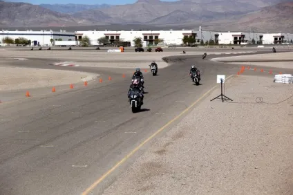 Поїздка в california superbike school (частина друга - рівні 3 і 4) (блог ім. B0nch) Поїздка в california superbike school (частина друга - рівні 3 і 4)