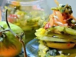 Помідори з цибулею на зиму (цілі, часточками, салат) рецепти (цибулею) Помідори з цибулею на зиму (цілі, часточками, салат) рецепти