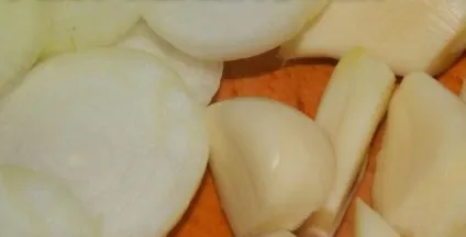 Помідори з цибулею на зиму (цілі, часточками, салат) рецепти (помідори) Помідори з цибулею на зиму (цілі, часточками, салат) рецепти