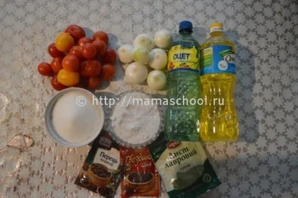 Помідори дольками з цибулею і маслом на зиму (зиму) Помідори дольками з цибулею і маслом на зиму