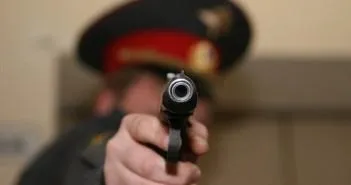 Застосування зброї правоохоронними органами і закон про поліцію України (застосування) Застосування зброї правоохоронними органами і закон про поліцію рф