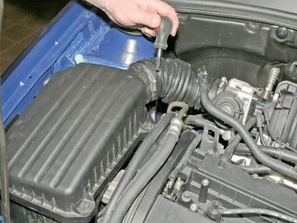 Перевірка стану і заміна ременя приводу ГРМ chevrolet lacetti (насоса охолоджуючої рідини) Перевірка стану і заміна ременя приводу ГРМ chevrolet lacetti