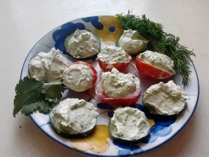 Проста і корисна закуска з сиру з зеленню! Фоторецепт (зеленню) Проста і корисна закуска з сиру з зеленню! фоторецепт