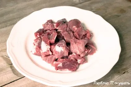 Рагу - печеня з баранини з картоплею і овочами (печеня баранини картоплею) Рагу - печеня з баранини з картоплею і овочами