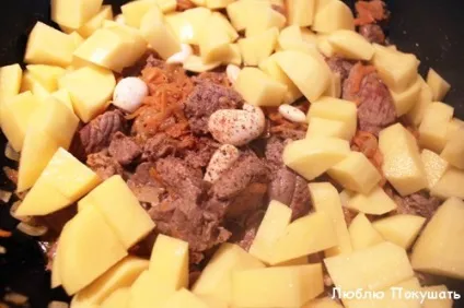 Рагу - печеня з баранини з картоплею і овочами (печеня баранини картоплею) Рагу - печеня з баранини з картоплею і овочами