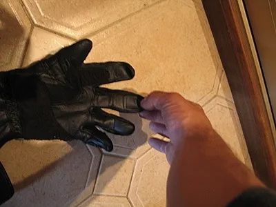 роздягнути мотоцикліста