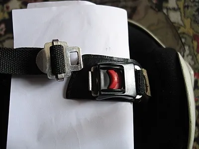роздягнути мотоцикліста