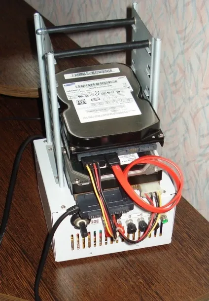Зовнішній usb накопичувач на вінчестерах (накопичувач) Зовнішній usb накопичувач на вінчестерах