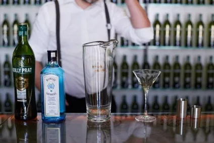 Рецепт коктейлю мартіні (dry martini) (martini) Рецепт коктейлю мартіні (dry martini)