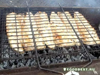 Рецепт скумбрії запеченої на багатті в решітці (з покроковими фото) Рецепт скумбрії запеченої на багатті в решітці