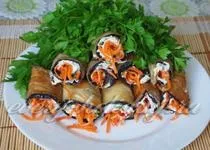 Рулет з лаваша з куркою і корейської морквою (рулет) Рулет з лаваша з куркою і корейської морквою