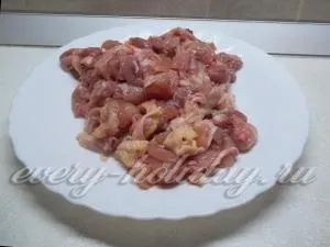 Рулет з лаваша з куркою і корейської морквою (рулет) Рулет з лаваша з куркою і корейської морквою