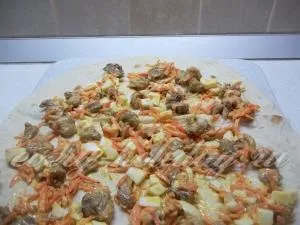 Рулет з лаваша з куркою і корейської морквою (лаваша) Рулет з лаваша з куркою і корейської морквою