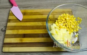 Салат з ананасами, куркою і сиром рецепт з фото (ананасами) Салат з ананасами, куркою і сиром рецепт з фото