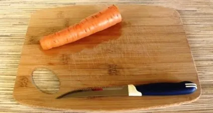 Салат зимовий - покроковий рецепт з фото (квадратиками викладаємо салатницю) Салат зимовий - покроковий рецепт з фото