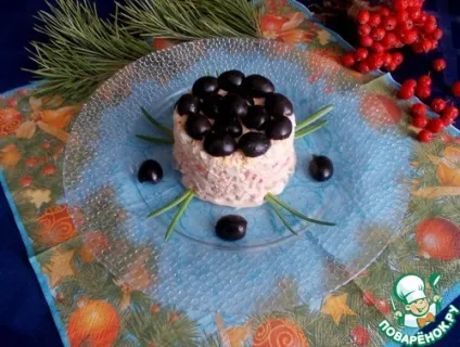 Салат з копченою куркою і маслинами (куркою) Салат з копченою куркою і маслинами