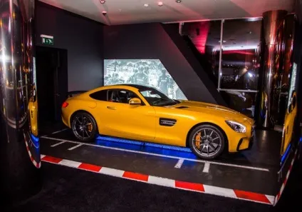Найфешенебельніший центр mercedes-benz rus як продають і обслуговують «мерседеси» в Москві - журнал (mercedes-benz rus мерседес-бенц рус автодилер ян Мадея авторинок продажу) Найфешенебельніший центр mercedes-benz rus як продають і обслуговують «мерседеси» в Москві - журнал