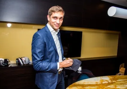 Найфешенебельніший центр mercedes-benz rus як продають і обслуговують «мерседеси» в Москві - журнал (центр) Найфешенебельніший центр mercedes-benz rus як продають і обслуговують «мерседеси» в Москві - журнал