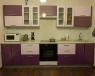 Бузкова кухня оригінальне оформлення інтер'єру з фото прикладами (фартух біла стільниця) Бузкова кухня оригінальне оформлення інтер'єру з фото прикладами