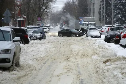 Снігова зачистка хто і як чистить дороги, вулиці та двори (вибір редакції) Снігова зачистка хто і як чистить дороги, вулиці та двори