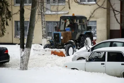 Снігова зачистка хто і як чистить дороги, вулиці та двори (дороги регіонального значення) Снігова зачистка хто і як чистить дороги, вулиці та двори