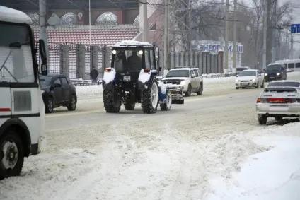 Снігова зачистка хто і як чистить дороги, вулиці та двори (хто прибирає сніг) Снігова зачистка хто і як чистить дороги, вулиці та двори
