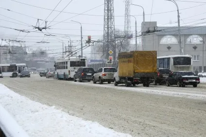 Снігова зачистка хто і як чистить дороги, вулиці та двори (після закінчення снігопаду) Снігова зачистка хто і як чистить дороги, вулиці та двори