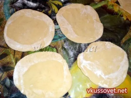 Слойки з куркою і картоплею, рецепт з фото покроковий (слойки) Слойки з куркою і картоплею, рецепт з фото покроковий