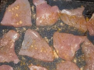 Куряче філе під сиром з помідорами (як приготувати) Куряче філе під сиром з помідорами
