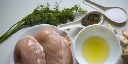 Курячий рулет в духовці (у фользі, з сиром) рецепти з фото (рулет) Курячий рулет в духовці (у фользі, з сиром) рецепти з фото