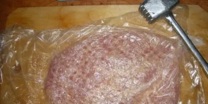 Курячий рулет в духовці (у фользі, з сиром) рецепти з фото (курячий) Курячий рулет в духовці (у фользі, з сиром) рецепти з фото