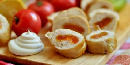 Курячий рулет в духовці (у фользі, з сиром) рецепти з фото (курячий рулет в духовці у фользі) Курячий рулет в духовці (у фользі, з сиром) рецепти з фото
